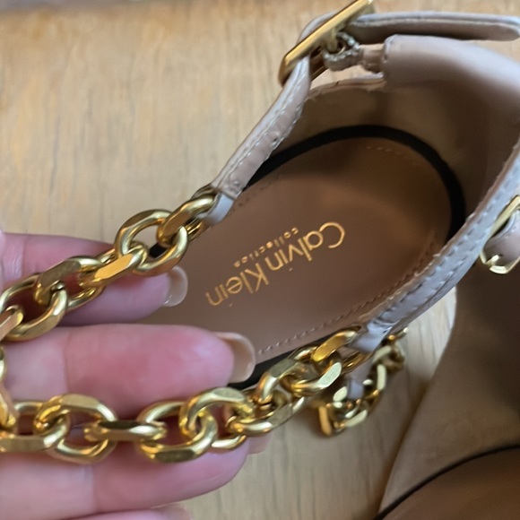 Calvin Klein heels in nude and black - Picture 4 of 6